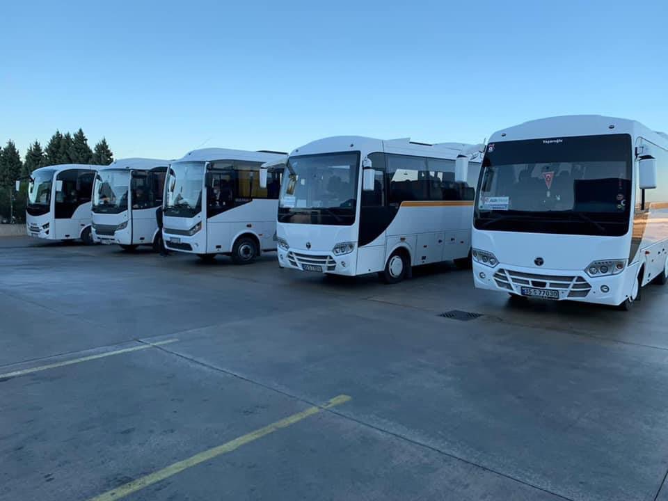 Civan Turizm otobüsleri yan yana